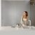 10 minimalistycznych aranżacji wnętrz kuchni w białym i szarym kolorze